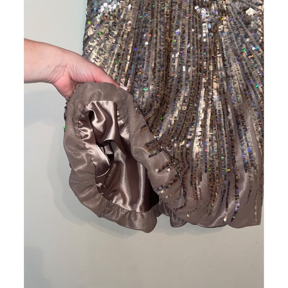 JOVANi Cap Sleeve V-neck Mini Gold Iridescent Sequins Size 4 party new year prom - Picture 3 of 9